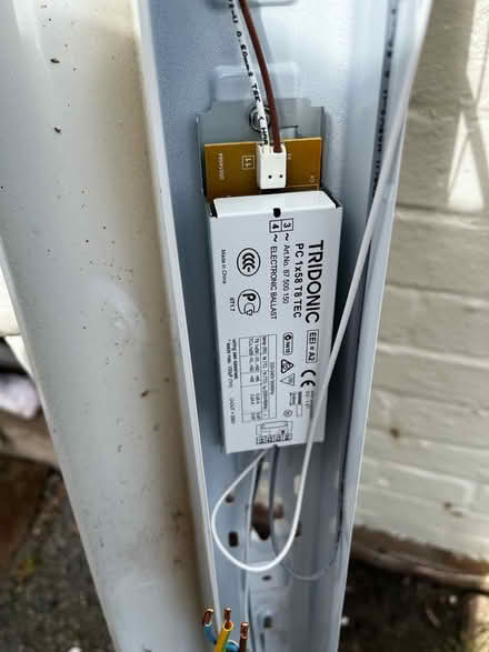 Photo of free Strip light (HR3) #1