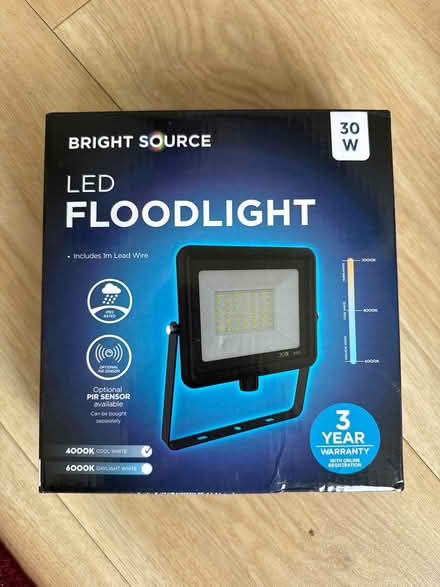 Photo of free LED Floodlight (HP15 Holmer Green) #1