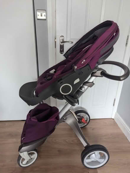 Photo of free Stoke pram,carry cot & car seat (IG5) #2