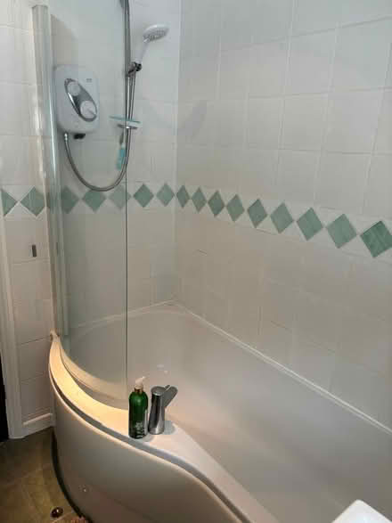 Photo of free Bathroom suite (Hitchin SG4) #1