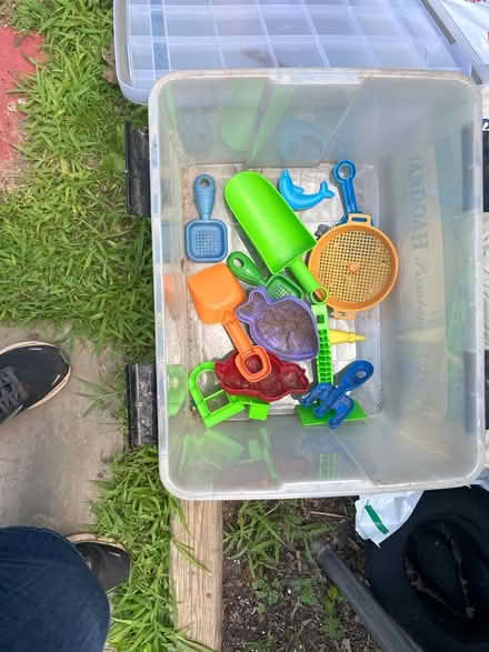 Photo of free Life jacket and Beach toys (Woodfield Rd &Airpark Rd) #3