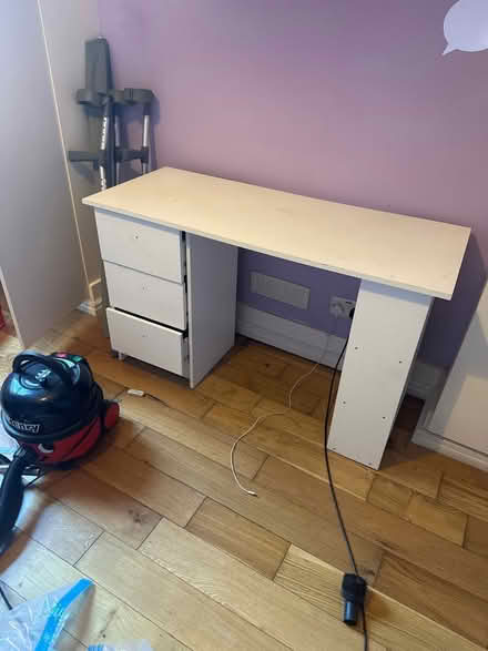 Photo of free Desk (N22) #1