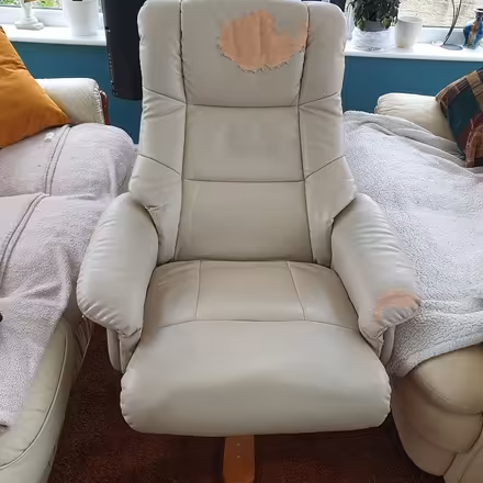 Photo of free faux leather reclining chair (mansfield, NG18) #1