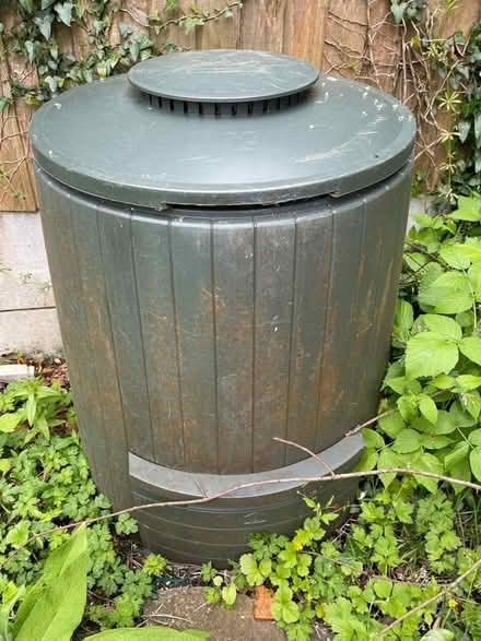 Photo of free Garden plant pots (PR2) #4