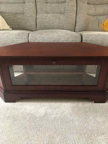 Photo of free Mahogany Corner TV Unit. (Findern DE65) #1