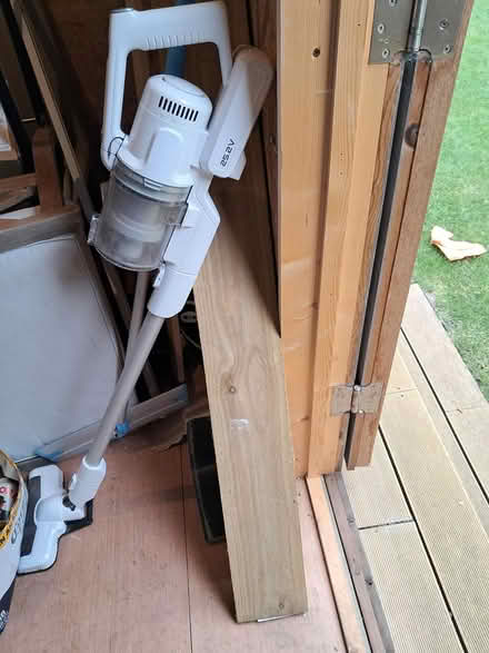 Photo of free Bush vacuum cleaner (Chorleywood, WD3) #2