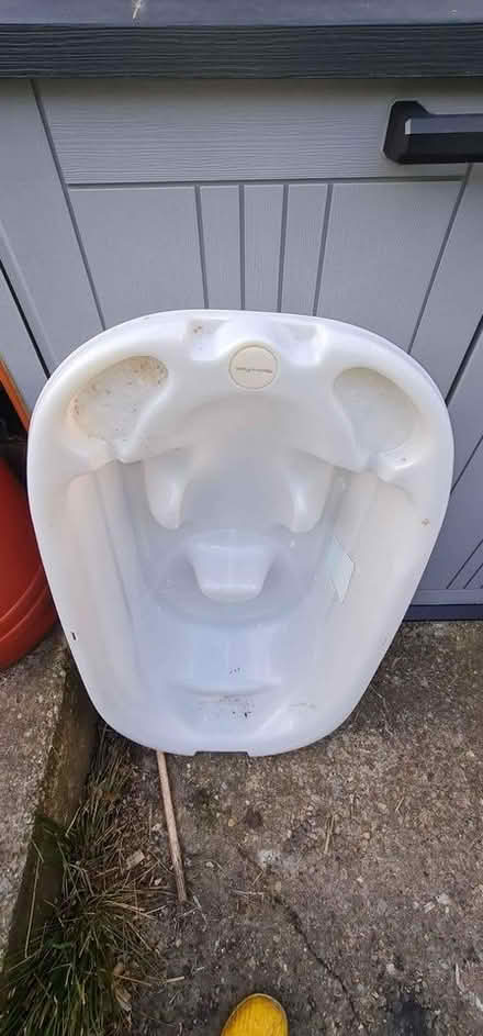 Photo of free Baby Bath (LL11) #1