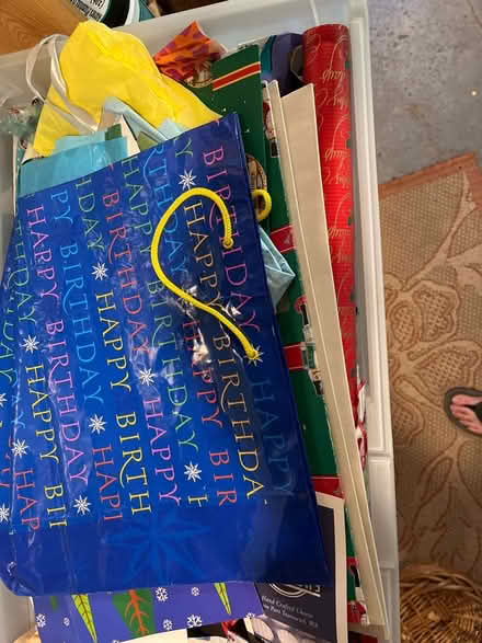 Photo of free Wrapping paper Holiday decorations (Greenlake) #2