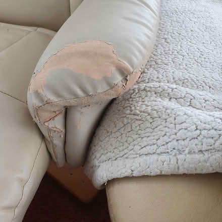 Photo of free faux leather reclining chair (mansfield, NG18) #2