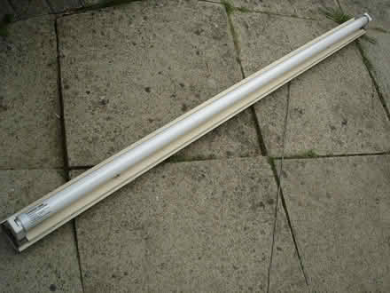 Photo of free 5 foot Flourescent lamp (NR Farnham) #2