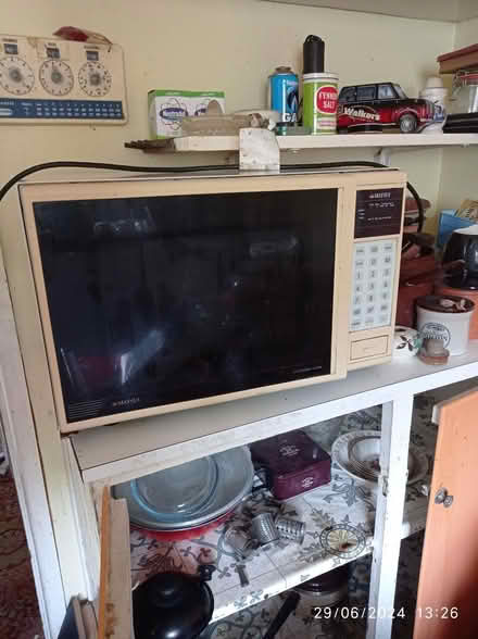 Photo of free Microwave (Hollingbury BN1) #1