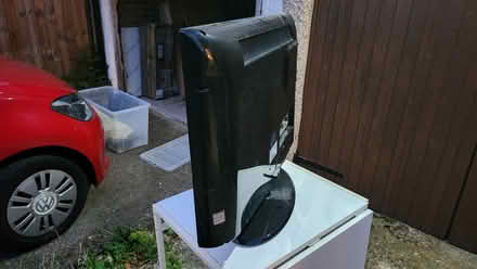 Photo of free Samsung 32" TV - working - LE32R73BD (Wimbledon SW20) #2