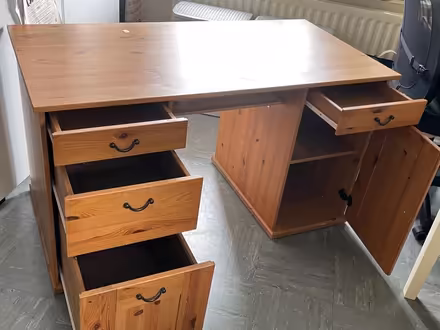 Photo of free Large Wooden Desk NEEDS TO GO TODAY (Sevenoaks TN13) #2