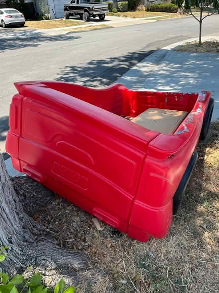 Photo of free CURB ALERT: Toddler bed (Lawrence Exp & Homestead Svale) #3