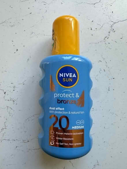 Photo of free Sun screen (RH16) #1