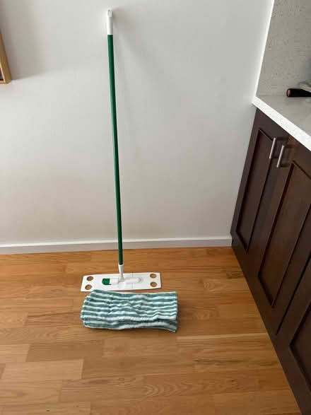 Photo of free Libman mop with washable cloth (Torrance 90501 near Hull MS) #1