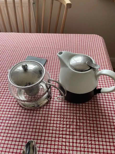 Photo of free 2 teapots (Rishton BB1) #1
