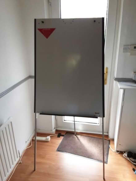 Photo of free Large flipchart board/ whiteboard wit small amount of paper (Cambus FK10) #1