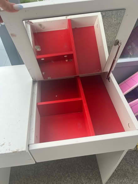 Photo of free Ikea desk (Abingdon) #3