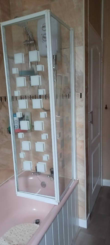 Photo of free Folding Bath screen (Fourstones) #1