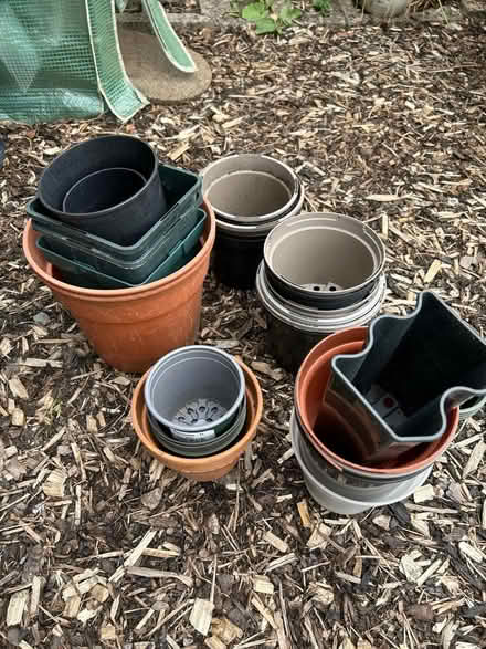 Photo of free Plastic plant pots (Barnard's Green WR14) #1