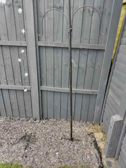 Photo of free Bird feeding station & feeders (GL51) #2