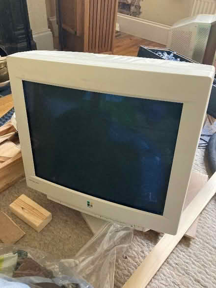 Photo of free 21" VGA CRT monitor (Sony Trinitron) (Oxford OX2) #1