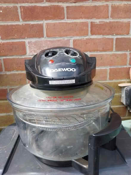 Photo of free Halogen oven (Burley in wharfedale) #1