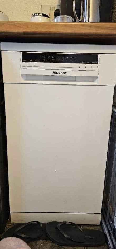 Photo of free Hisense Dishwasher (KT12 Hersham) #3