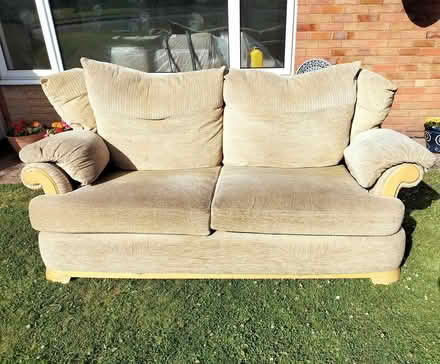Photo of free Sofa (Pontesbury) #1