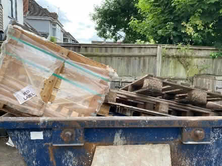 Photo of free 4 pallets and a crate (West Oxfordshire OX28) #1