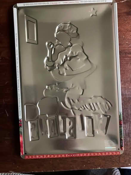 Photo of free Christmas metal sign wall decor (Mitcham) #2