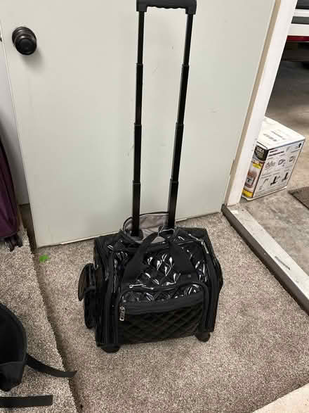 Photo of free Travel case and bag (Camas - Livingston Mountain) #3
