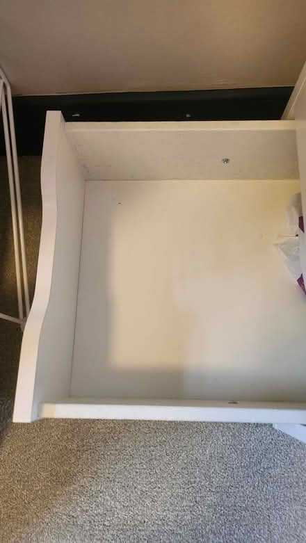 Photo of free White Office drawers (Wimbledon SW20) #2