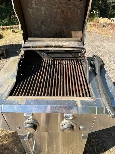 Photo of free Propane bbq (Camas - Livingston Mountain) #2