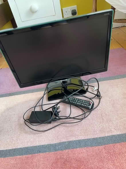 Photo of free Small Samsung TV (Bounds Green N11) #1