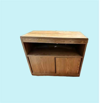 Photo of free TV Stand w/swivel top (Pleasant Hills) #1