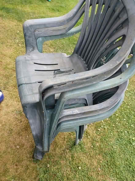 Photo of free Garden chairs x7 (New addington) #1