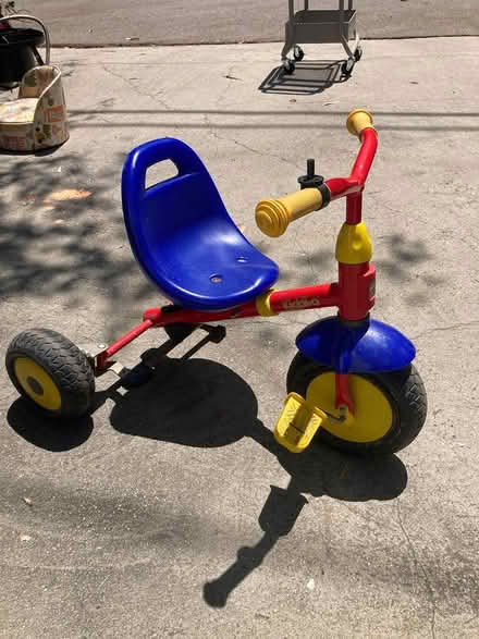 Photo of free tricycle (Silver Lake Blvd.) #1