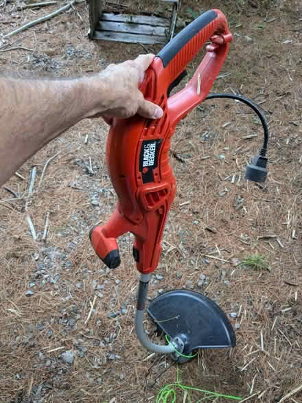 Photo of free Electric edge trimmer (near Rt 9 Stop and Shop) #1