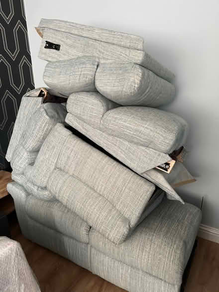 Photo of free Comfy sofa, barely used (New Malden) #1