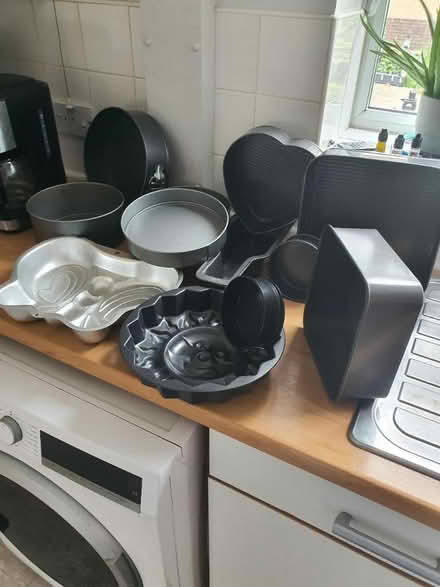 Photo of free cake tins (S2 wybourn) #1