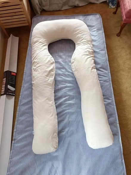 Photo of free Pregnancy pillow (Shirley CR0) #1
