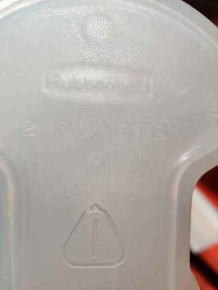 Photo of free Rubbermaid 2 quart drink pitcher (near Maryvale Park) #2