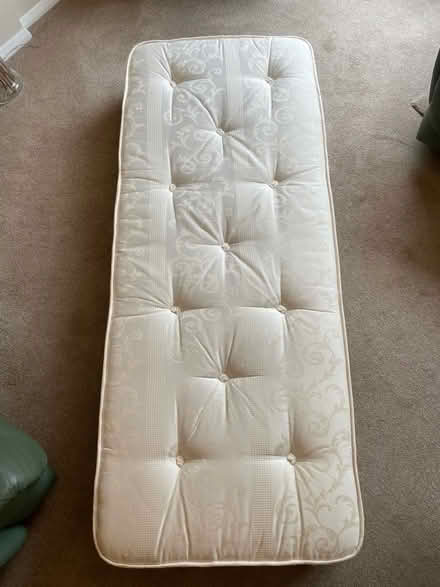 Photo of free 2’ 6” mattress vgc little used (Crowborough TN6 Pleasant View) #1