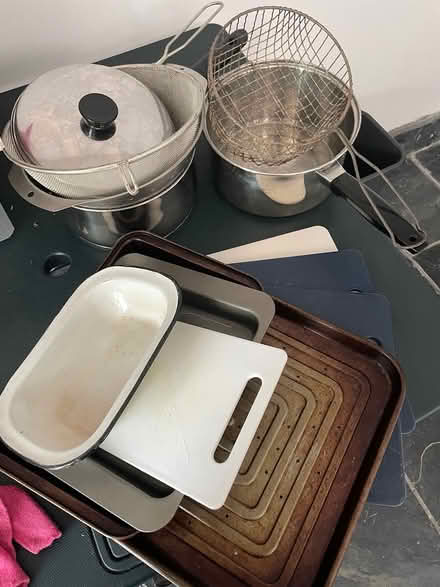 Photo of free Old kitchen stuff (W4) #1