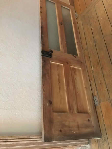 Photo of free Victorian stripped pine door (Stroud Green N4) #1