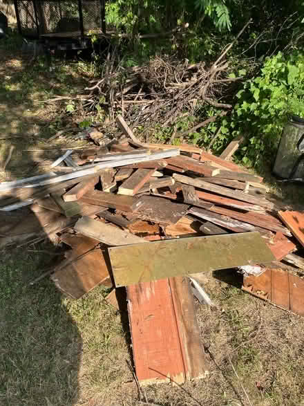 Photo of free pieces of wood board (Buffalo Hills - Falls Church) #1