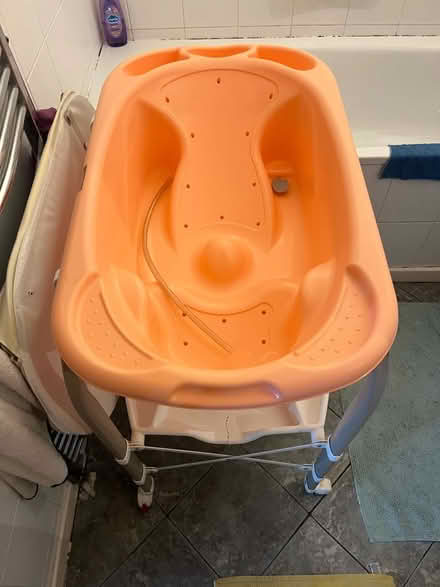Photo of free Baby bath and changer (GU1, Warren Road, Guildford) #3
