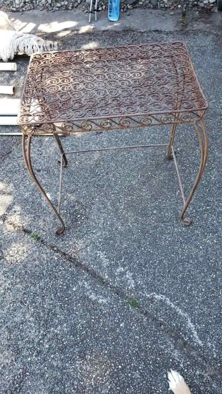 Photo of free Metal table (Kirkland Highlands) #2